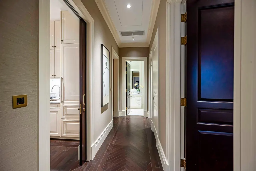 Photo 19 of listing DA-3356472: 2-bedroom condo (132 sq.m.) at 98 Wireless