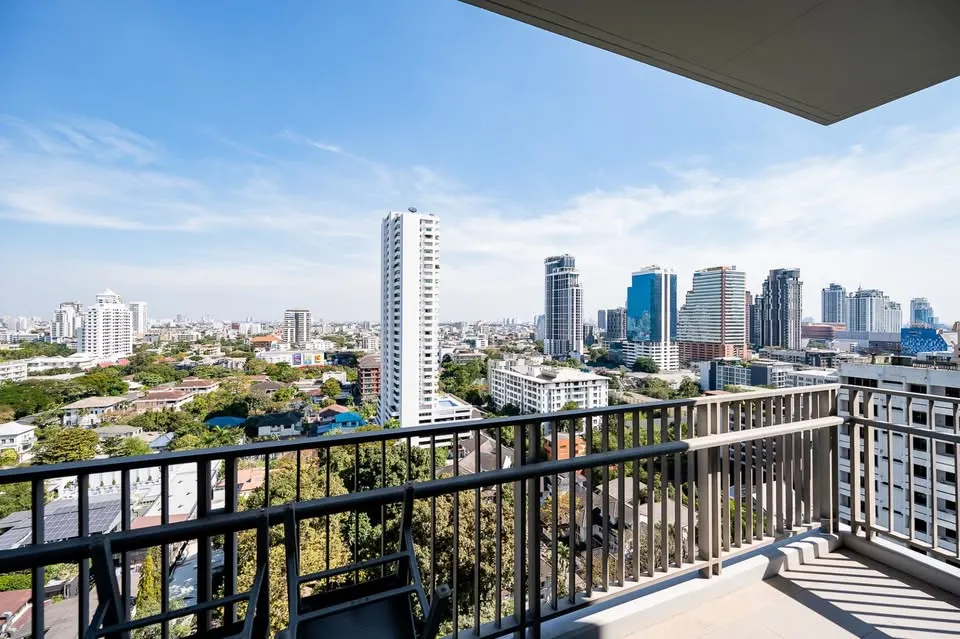 Photo 8 of listing DA-3356474: 2-bedroom condo (92 sq.m.) at Quattro By Sansiri