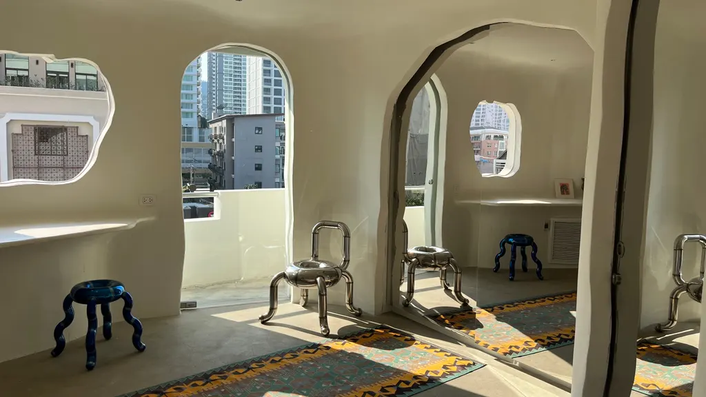 Photo 16 of listing DA-3356519: 2-bedroom condo (130 sq.m.) at 39 Suites