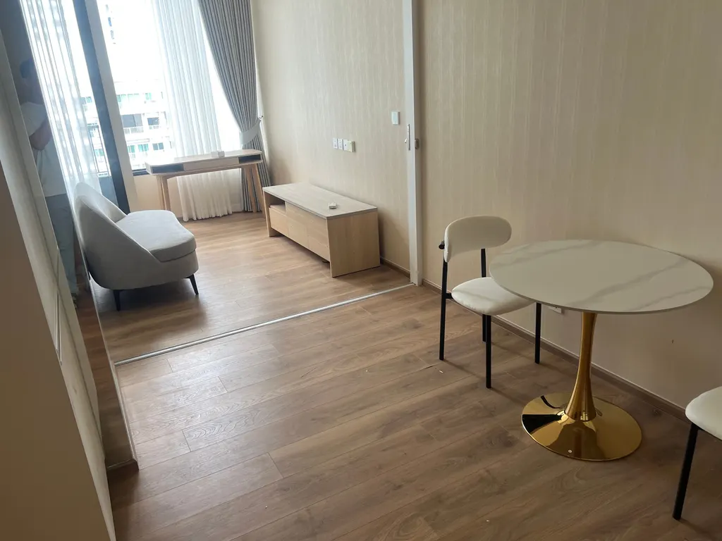 Photo 2 of listing DA-3357620: 1-bedroom condo (33 sq.m.) at Noble Form Thonglor