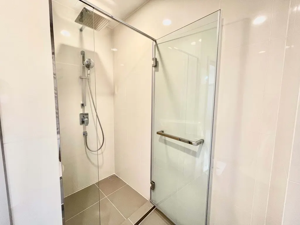 Photo 10 of listing DA-3357839: 2-bedroom condo (50 sq.m.) at Oka Haus Sukhumvit 36