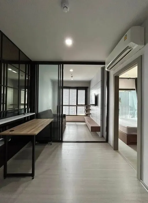 Photo 1 of listing DA-3358007: 1-bedroom condo (35.5 sq.m.) at Life Asoke - Rama 9