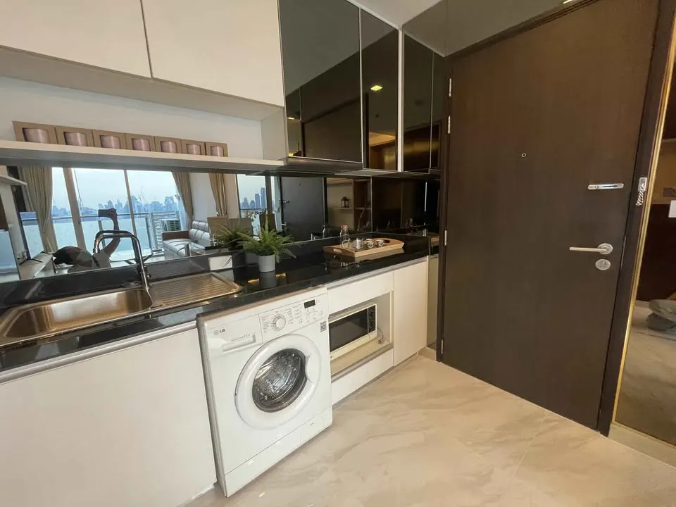 Photo 5 of listing DA-3358064: 1-bedroom condo (52 sq.m.) at Sky Walk Residences