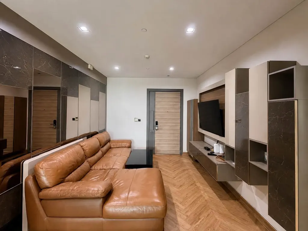 Photo 2 of listing DA-3358100: 1-bedroom condo (55 sq.m.) at The Room Charoenkrung 30