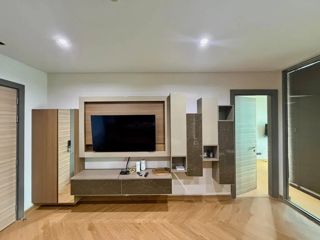 Photo 3 of listing DA-3358100: 1-bedroom condo (55 sq.m.) at The Room Charoenkrung 30