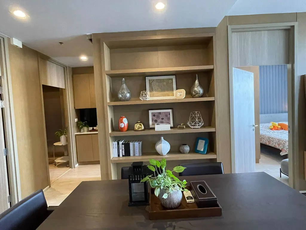 Photo 8 of listing DA-3358198: 2-bedroom condo (71 sq.m.) at Noble Ploenchit