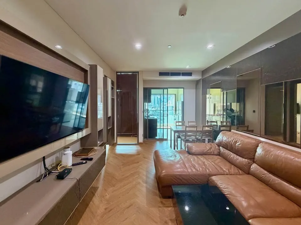 Photo 3 of listing DA-3358217: 1-bedroom condo (55 sq.m.) at The Room Charoenkrung 30