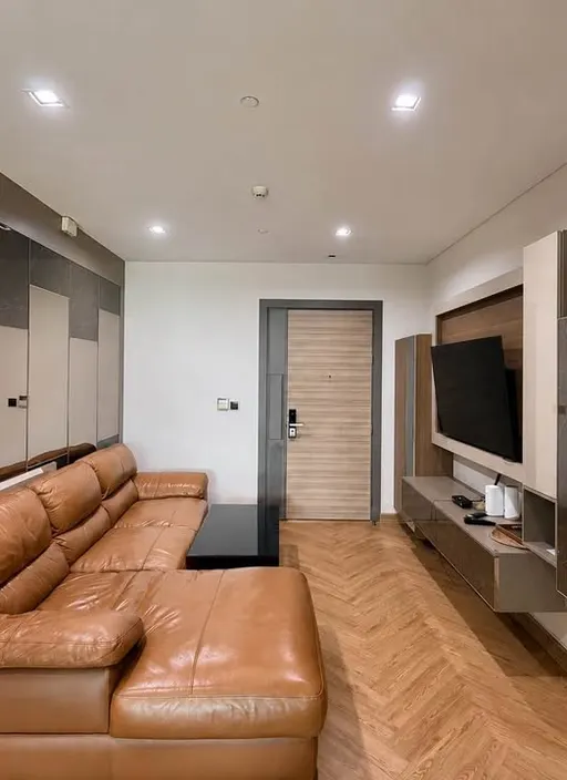 Photo 1 of listing DA-3358217: 1-bedroom condo (55 sq.m.) at The Room Charoenkrung 30