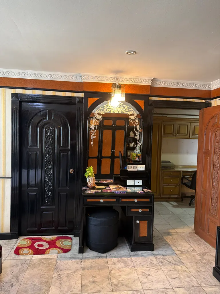 Photo 26 of listing DA-3358235: 3-bedroom condo (366 sq.m.) at Oriental Towers Condominium