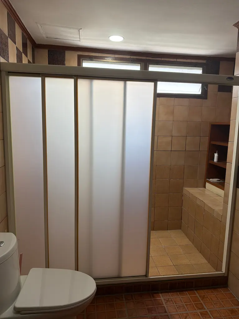 Photo 29 of listing DA-3358235: 3-bedroom condo (366 sq.m.) at Oriental Towers Condominium