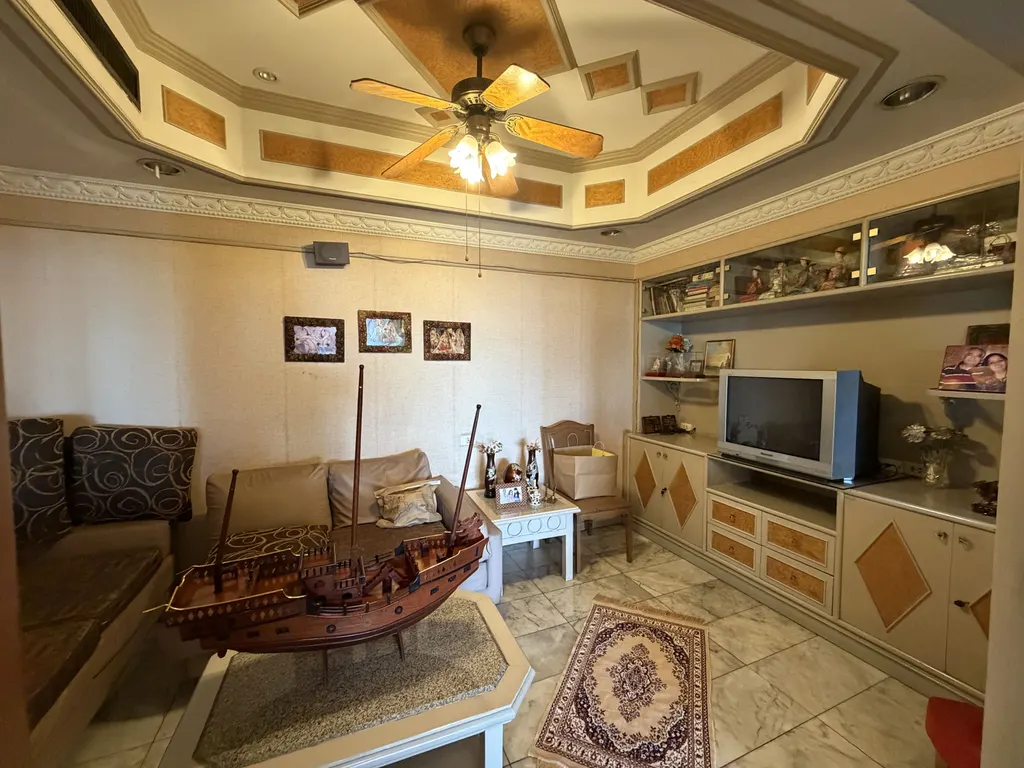 Photo 31 of listing DA-3358235: 3-bedroom condo (366 sq.m.) at Oriental Towers Condominium