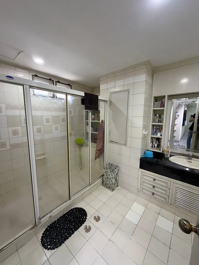 Photo 36 of listing DA-3358235: 3-bedroom condo (366 sq.m.) at Oriental Towers Condominium