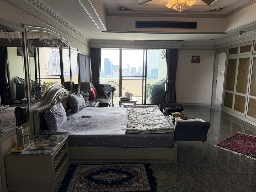 Photo 6 of listing DA-3358235: 3-bedroom condo (366 sq.m.) at Oriental Towers Condominium