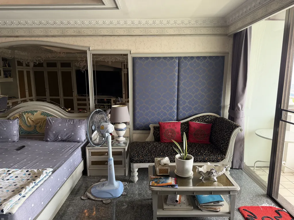 Photo 7 of listing DA-3358235: 3-bedroom condo (366 sq.m.) at Oriental Towers Condominium