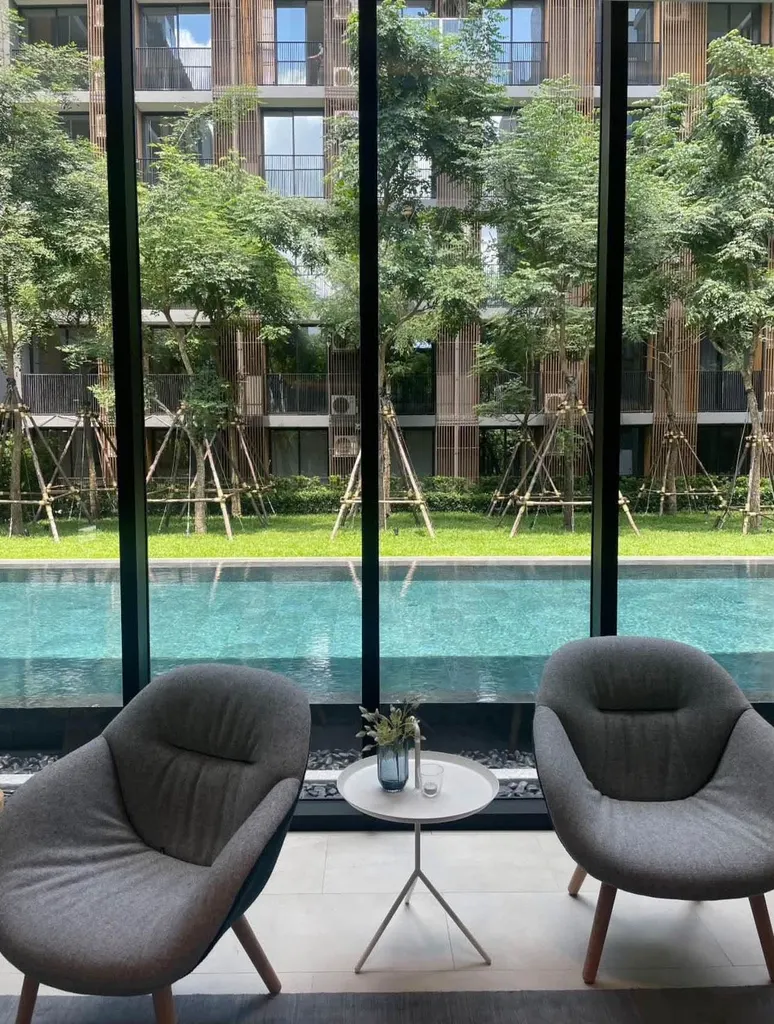 Photo 1 of listing DA-3358241: 1-bedroom condo (27 sq.m.) at Noble Ambience Sukhumvit 42