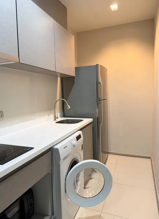 Photo 1 of listing DA-3358260: 1-bedroom condo (40 sq.m.) at Life Asoke - Rama 9