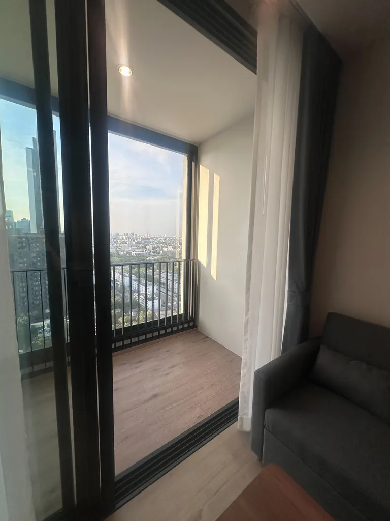 Photo 8 of listing DA-3360773: 1-bedroom condo (35 sq.m.) at Quinn Sukhumvit 101