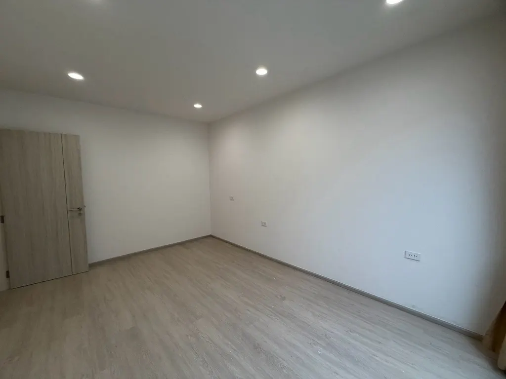 Foto 21 des Angebots DA-3360977: 3-Zimmer-Reihenhaus (237 m²) im Nue Verse Krungthep Kreetha