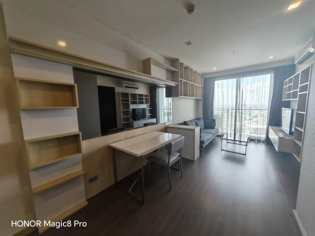 Photo 1 of listing DA-3361177: 1-bedroom condo (51 sq.m.) at Sky Walk Residences