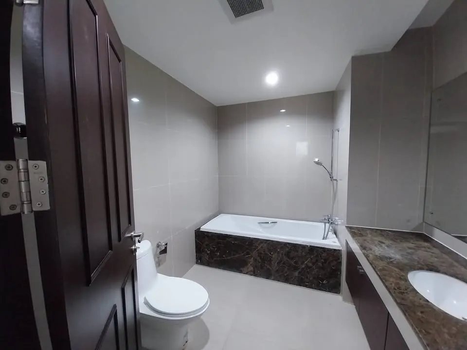Photo 12 of listing DA-3361229: 2-bedroom condo (80 sq.m.) at The Prime11 Sukhumvit Condominium