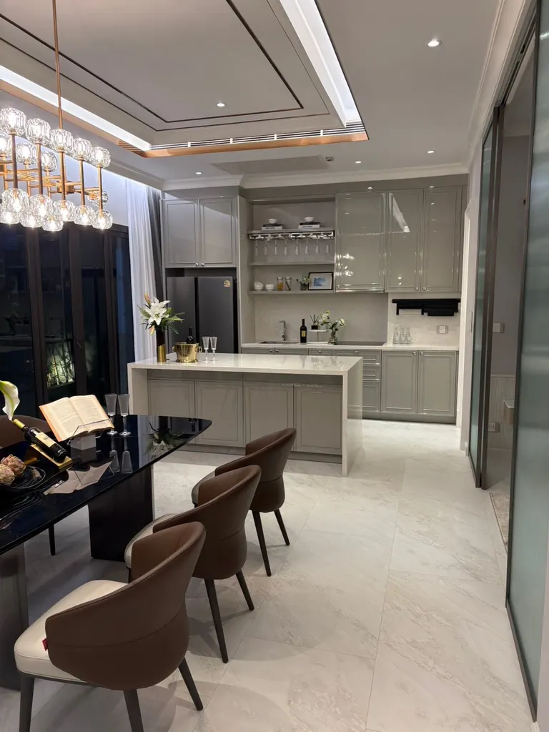 Photo 2 of listing DA-3361254: 4-bedroom house (429 sq.m.) at Lavista Prestige Village Ekkamai 10
