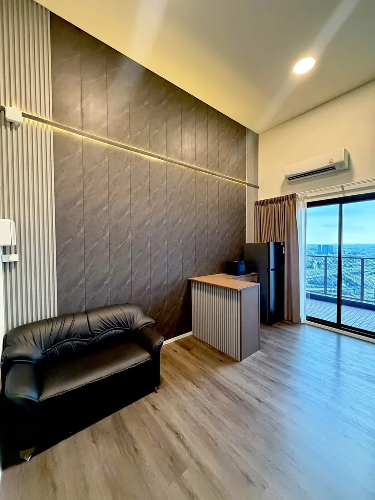 Photo 3 of listing DA-3361262: 2-bedroom condo (35 sq.m.) at Landmark @ Grand Station By Siamese Asset