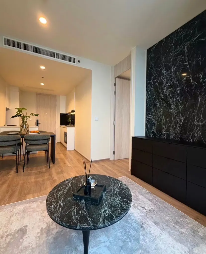 Photo 1 of listing DA-3361264: 2-bedroom condo (53.5 sq.m.) at Noble Form Thonglor