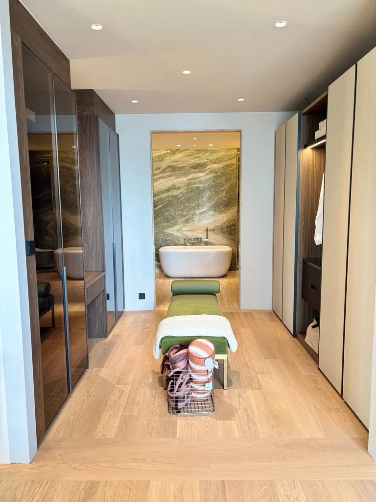 Photo 21 of listing DA-3361268: 3-bedroom house (320 sq.m.) at The Residenti Ekkamai