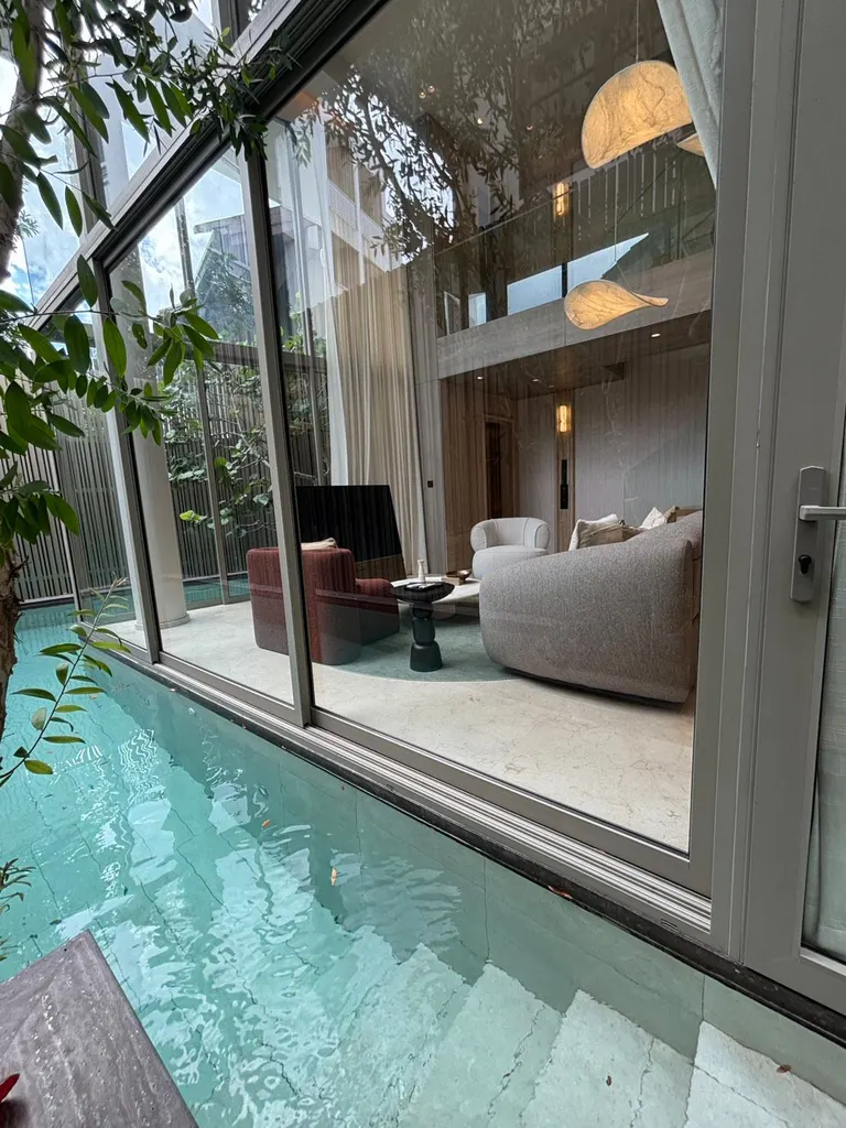 Photo 3 of listing DA-3361268: 3-bedroom house (320 sq.m.) at The Residenti Ekkamai