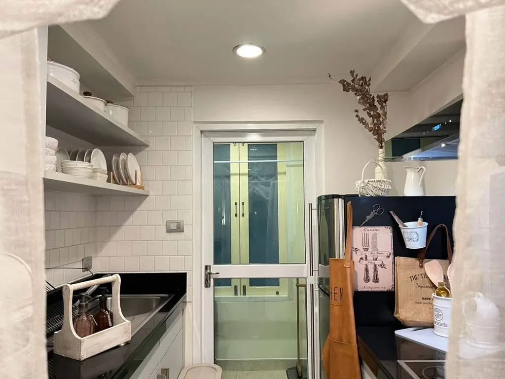 Photo 14 of listing DA-3362476: 2-bedroom condo (90 sq.m.) at Baan Siri Ruedee Condominium