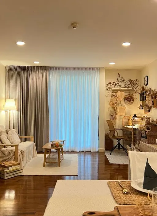 Photo 1 of listing DA-3362476: 2-bedroom condo (90 sq.m.) at Baan Siri Ruedee Condominium