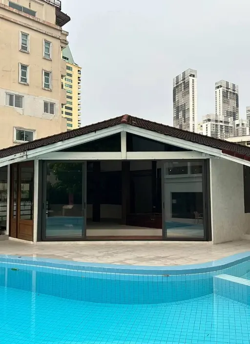 Photo 1 of listing DA-3362493: commercial building (shophouse) (80 sq.m.) in Phrom Phong
