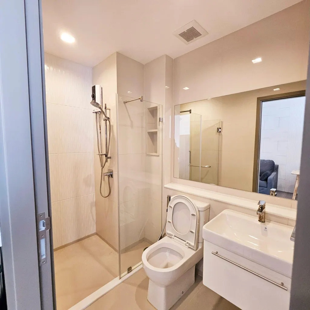 Photo 3 of listing DA-3362496: 1-bedroom condo (27 sq.m.) at Life Asoke Hype