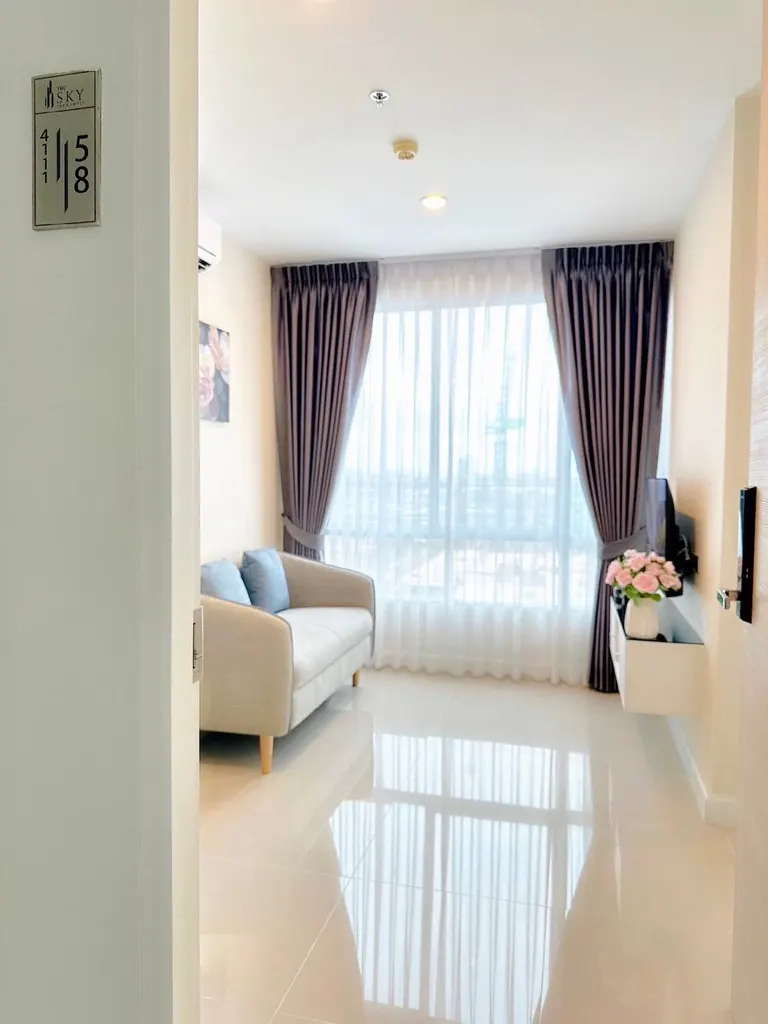 Photo 1 of listing DA-3362519: 1-bedroom condo (30 sq.m.) at The Sky Sukhumvit