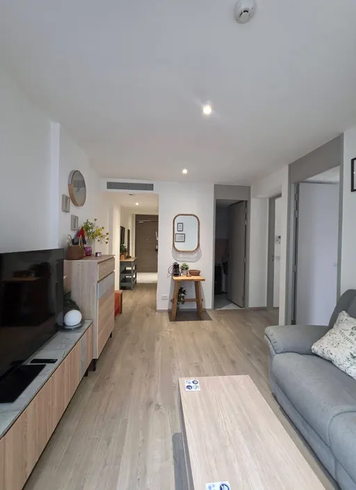 Photo 1 of listing DA-3362597: 2-bedroom condo (48 sq.m.) at Fynn Asoke