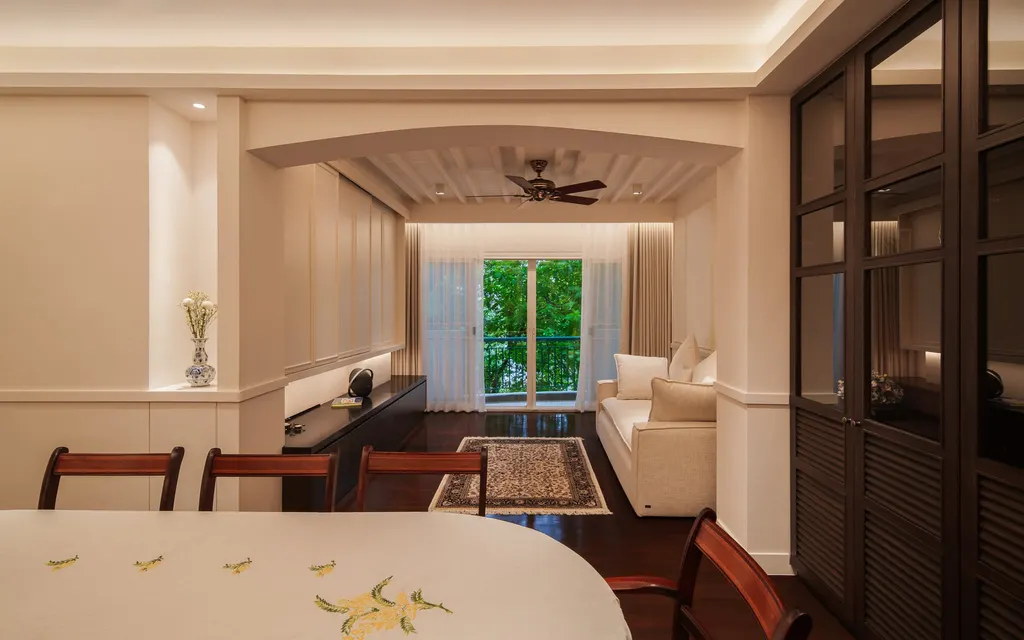 Living room (view 2) of the 1-bedroom condo (83 sq.m.) at Paholyothin Park Condominium