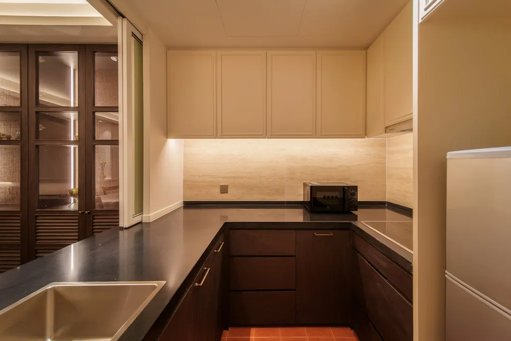 Kitchen of the 1-bedroom condo (83 sq.m.) at Paholyothin Park Condominium