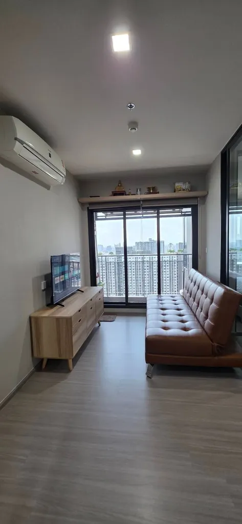 Photo 1 of listing DA-3362841: 1-bedroom condo (30 sq.m.) at Life Sathorn Sierra