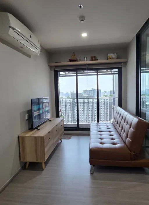 Photo 1 of listing DA-3362841: 1-bedroom condo (30 sq.m.) at Life Sathorn Sierra