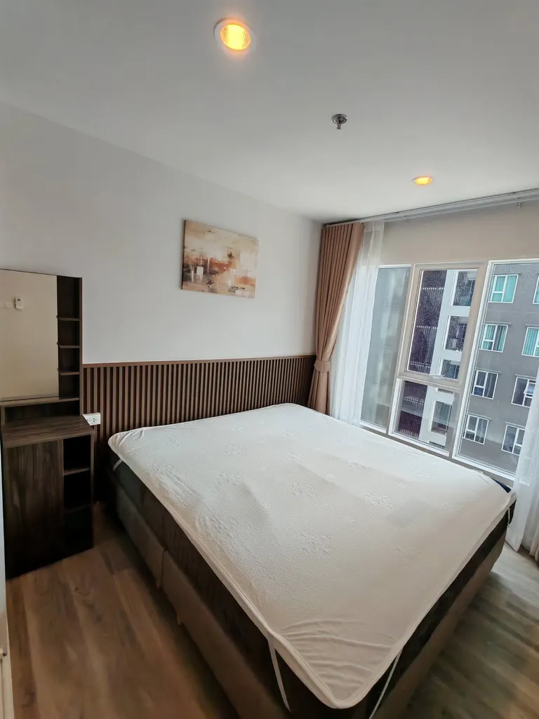 Bedroom of the 1-bedroom condo (28 sq.m.) at Regent Home Bangna