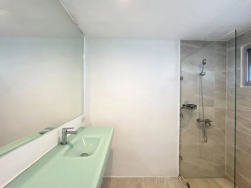 Photo 11 of listing DA-3363459: 4-bedroom condo (146 sq.m.) at The Waterford Diamond Tower Sukhumvit