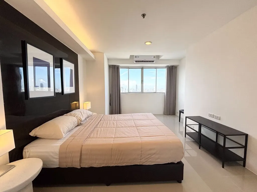Photo 12 of listing DA-3363459: 4-bedroom condo (146 sq.m.) at The Waterford Diamond Tower Sukhumvit