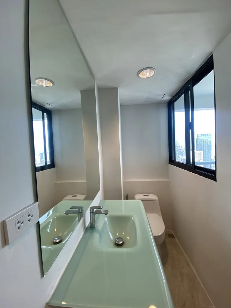 Photo 25 of listing DA-3363459: 4-bedroom condo (146 sq.m.) at The Waterford Diamond Tower Sukhumvit