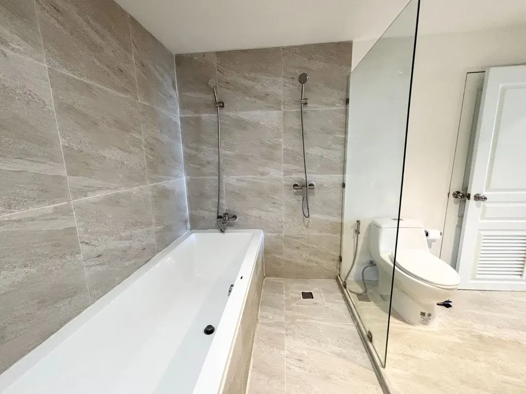 Photo 28 of listing DA-3363459: 4-bedroom condo (146 sq.m.) at The Waterford Diamond Tower Sukhumvit