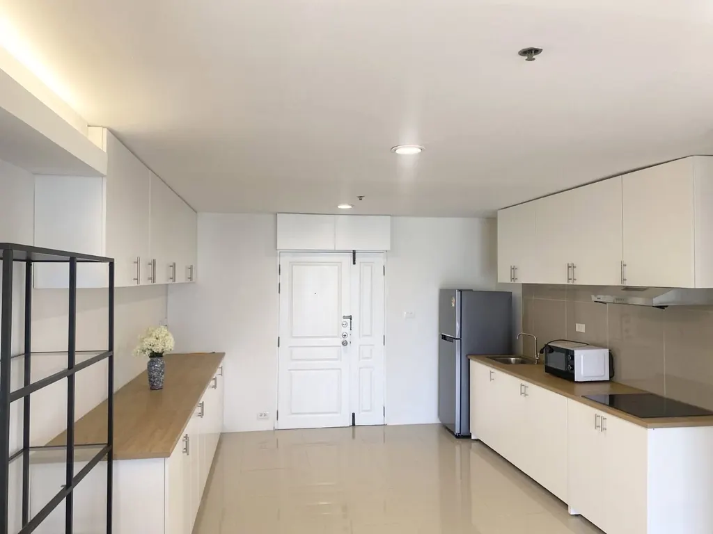 Photo 4 of listing DA-3363459: 4-bedroom condo (146 sq.m.) at The Waterford Diamond Tower Sukhumvit