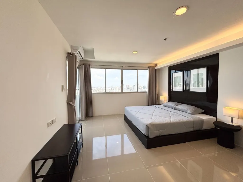 Photo 7 of listing DA-3363459: 4-bedroom condo (146 sq.m.) at The Waterford Diamond Tower Sukhumvit