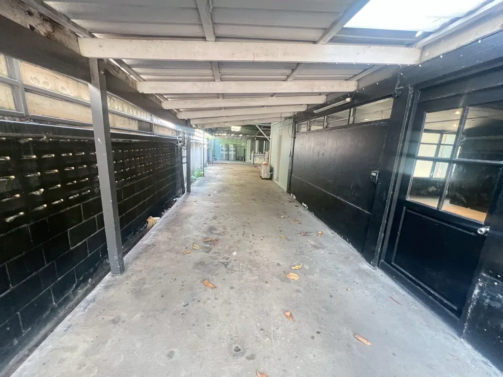 Photo 4 of listing DA-3363470: commercial building (shophouse) (120 sq.m.)