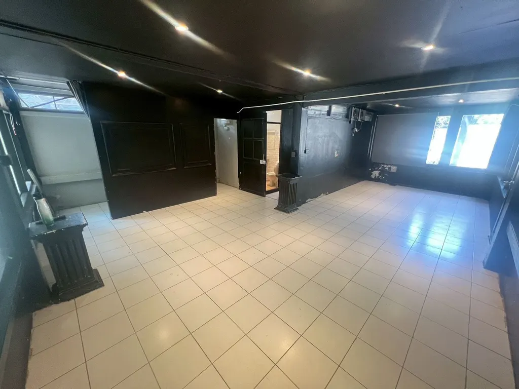 Photo 7 of listing DA-3363470: commercial building (shophouse) (120 sq.m.)