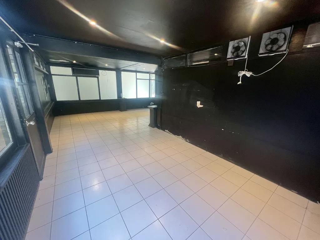Photo 8 of listing DA-3363470: commercial building (shophouse) (120 sq.m.)