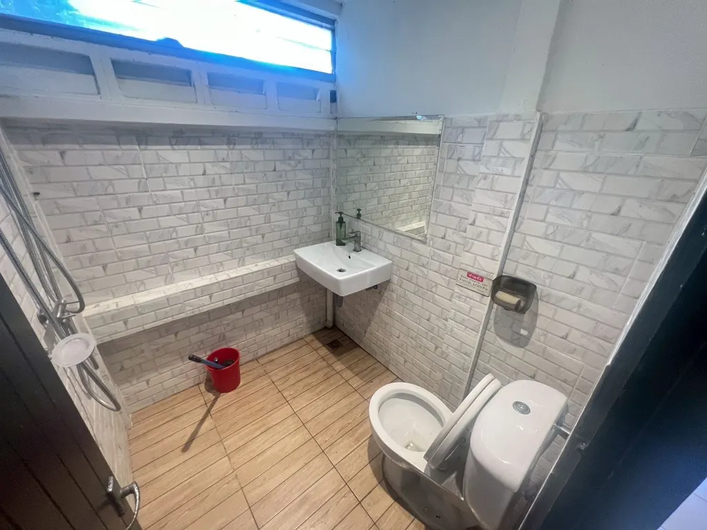 Photo 9 of listing DA-3363470: commercial building (shophouse) (120 sq.m.)